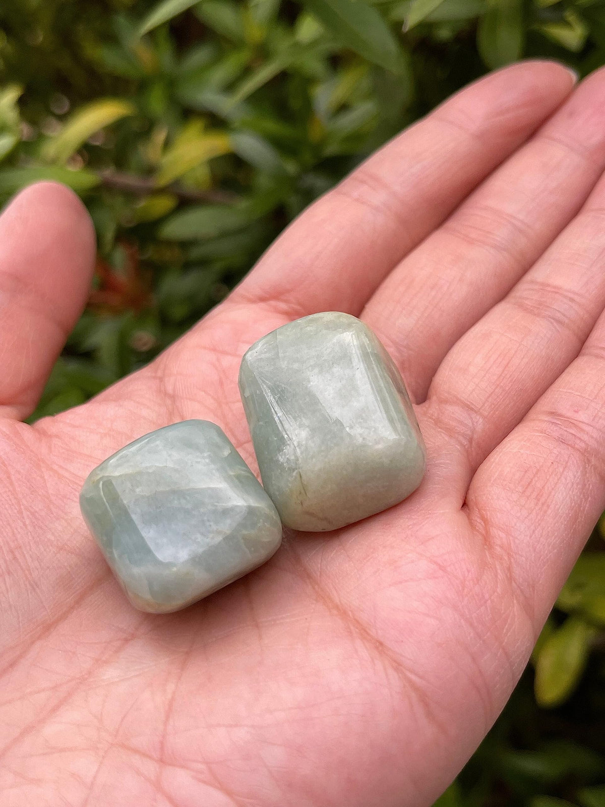 GAF TREASURES 5 Pcs Aquamarine Tumbled Stones, Polished Natural Aquamarine Gemstone, Aquamarine Healing Crystals (Aquamarine)