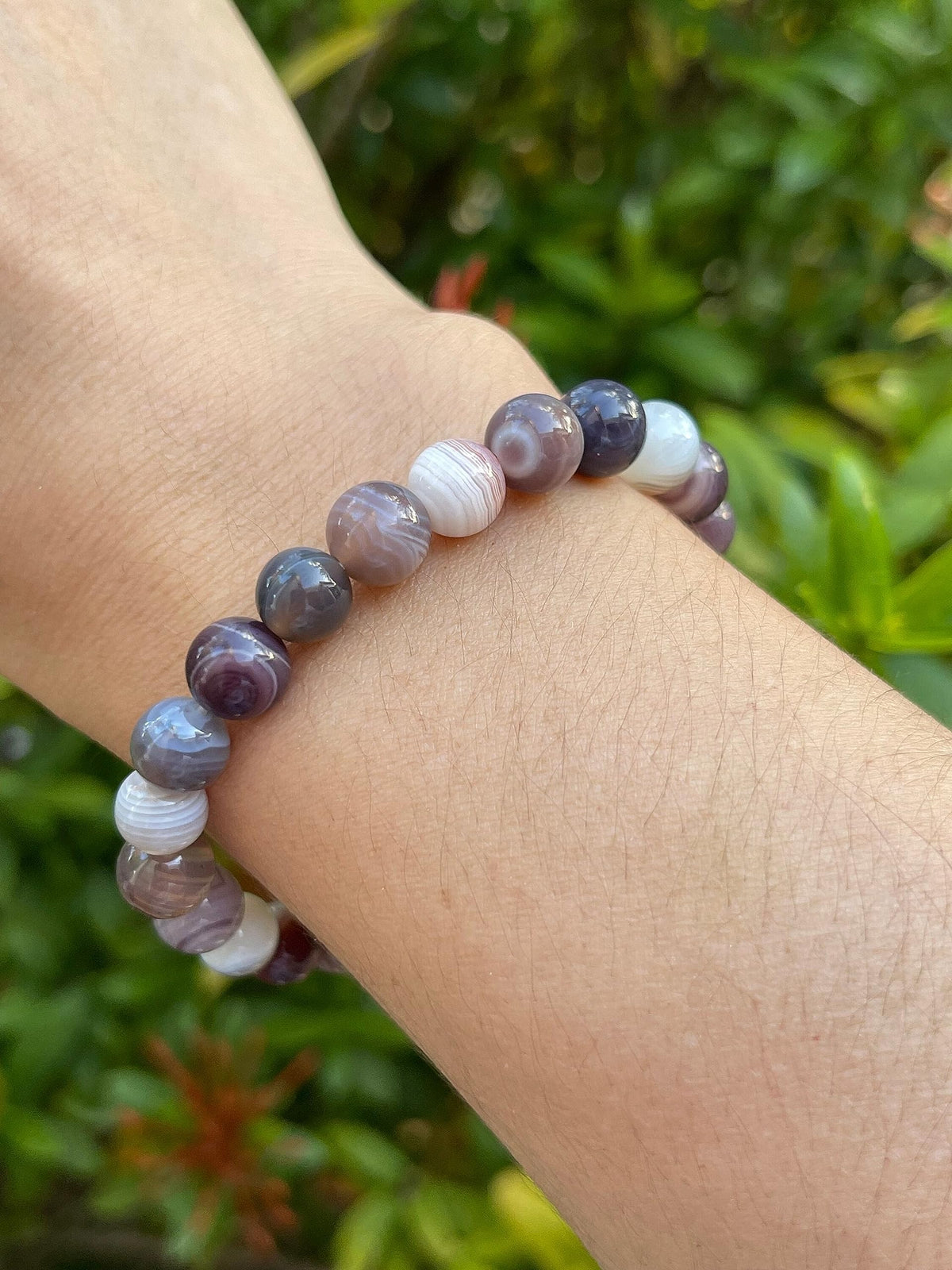 GAF TREASURES Botswana Agate Crystal Bead Bracelet 8mm, Genuine Botswana Agate Stretch Gemstone Bracelet, Healing Crystal Bracelet, Gift for Men & Women (1)