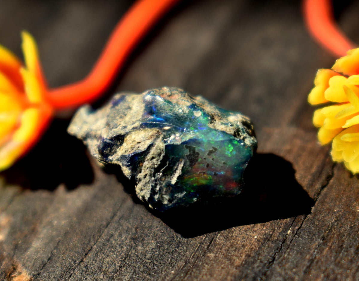 Natural 7.8 Cts AAA Raw Ethiopian Black Opal Rough Gemstones Multi Fire Welo Opal Stones for Tumbling & Jewelry Making Supplies Healing Crystals Gems Rocks Loose Gemstones