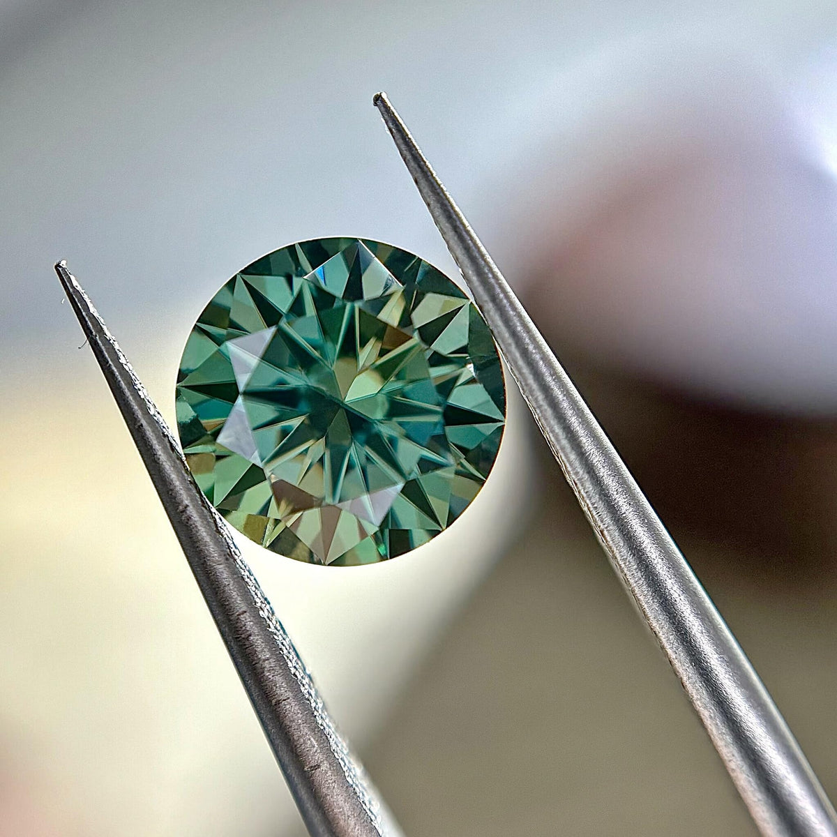Dlbazoyx Round Color Moissanite Stone Lab Grown Simulated Gemstone Green Blue 0.3-4ct Loose Cut Moissanites Gems (Green, 6.5mm 1ct)