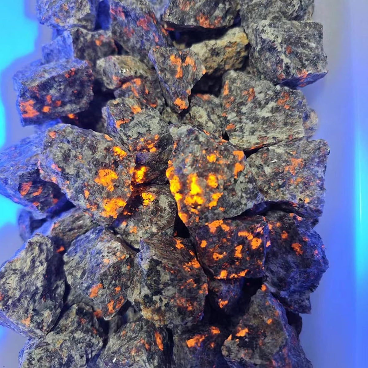 AZKRWFLM Yooperlite Stone Natural Raw Rough Flame Crystals Bulk for Healing Tumbling Fountain Rocks Decor(0.67, Pounds)