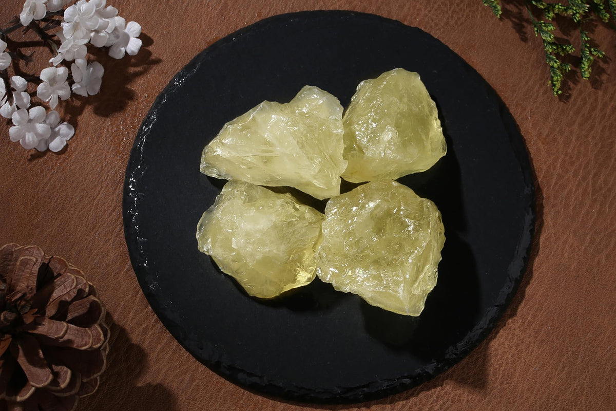 QINJIEJIE 2PCS Citrine Raw Crystals 1.8-2.2'' Rough Crystals Healing Stones Bulk Natural Large Crystal Stones for Tumbling Cabbing Handmade DIY Decoration Gifts Polishing Fountain Rocks