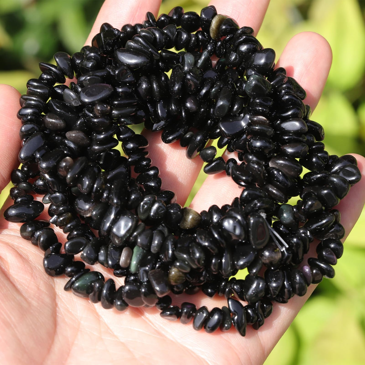 400pcs Natural Chip Stone Beads for Jewelry Making Obsidian 5-8mm Irregular Gemstones Healing Crystal Loose Rocks Bead Hole Drilled for Ring Earrings Necklace Bracelet Making DIY Art Crafts