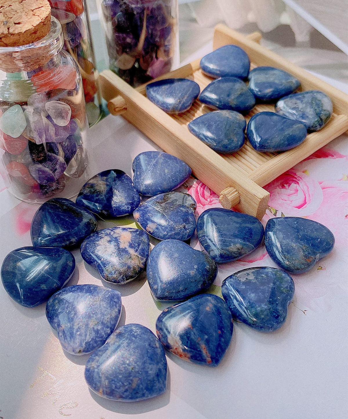 QINJIEJIE 20 PCS Sodalite Heart Crystals Natural Healing Crystal Polished Pocket Stones Mini Cute Palm Love Gemstones Set Bulk Wholesale Reiki Energy Balancing Meditation Valentine's Day Gift