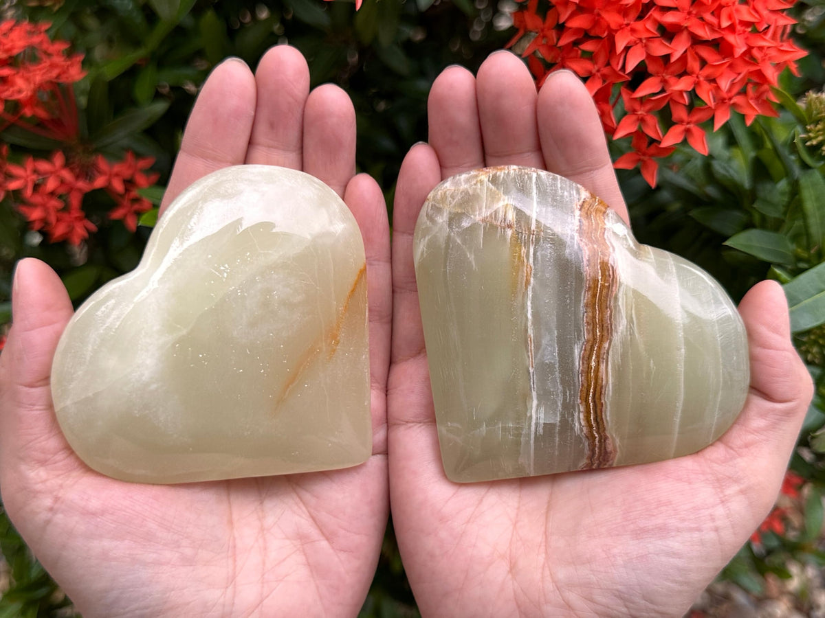 GAF TREASURES Jumbo Green Onyx Gemstone Hearts, Polished Green Onyx Puffy Hearts, Green Onyx Crystal Palm Stone, Green Onyx Healing Crystal Hearts (1 Heart)