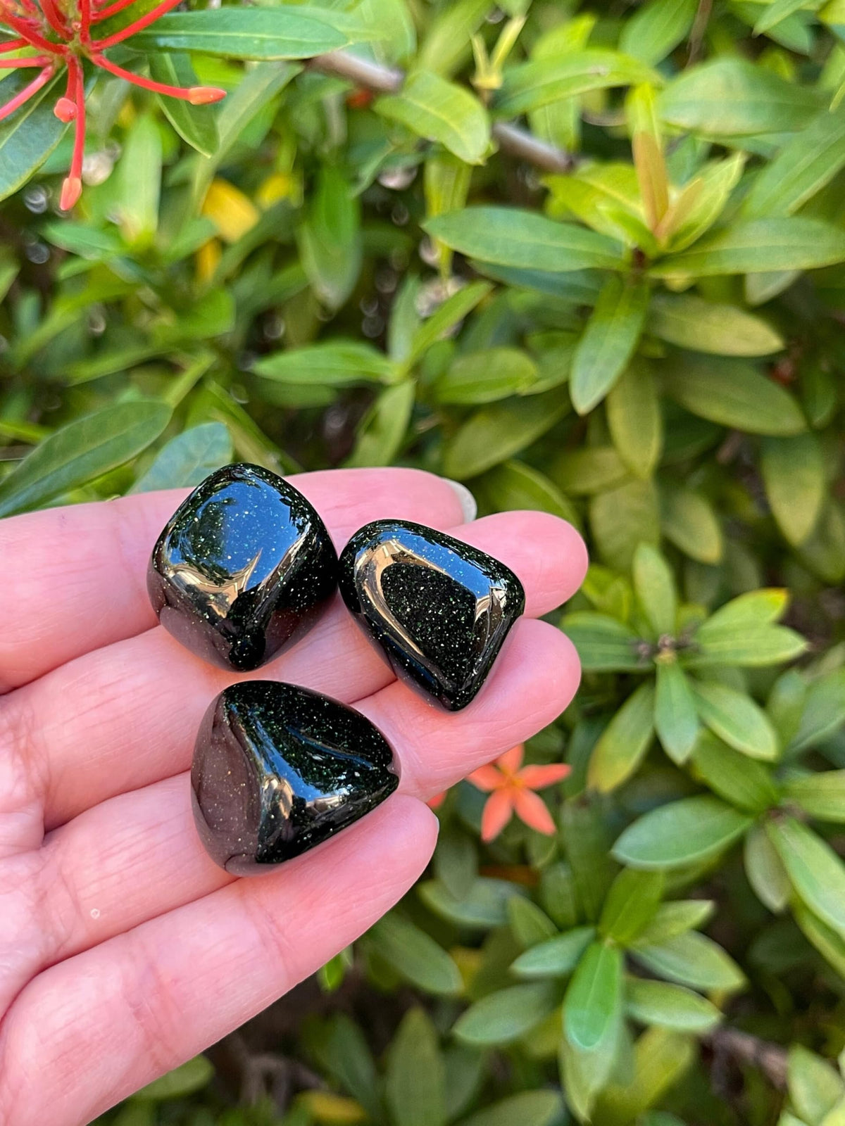 GAF TREASURES 5 Pcs Green Goldstone Tumbled Stones, Polished Green Goldstone Gemstone, Green Goldstone Healing Crystals (Green Goldstone)