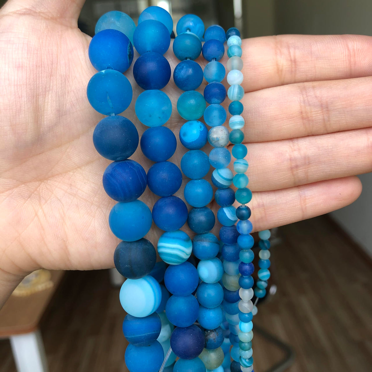 Yochus 45pcs Peacock Blue Dull Polish Matte Striated Agates Beads，8mm Healing Power Natural Stone Round Loose Beads for Jewelry Making Earring Necklace DIY Crafts