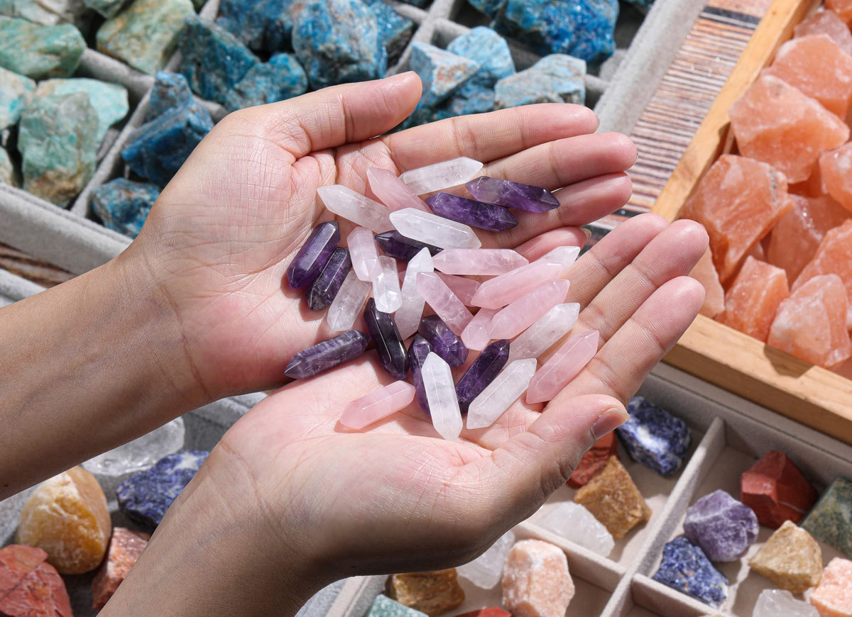 CrystalTears Healing Crystal Stones Set Hexagonal Natural Amethyst Rose Quartz Clear Quartz Reiki Healing Quartz Crystals Points Bulk Gemstone for Chakra Meditation Crystal Therapy 1.18"-1.3"