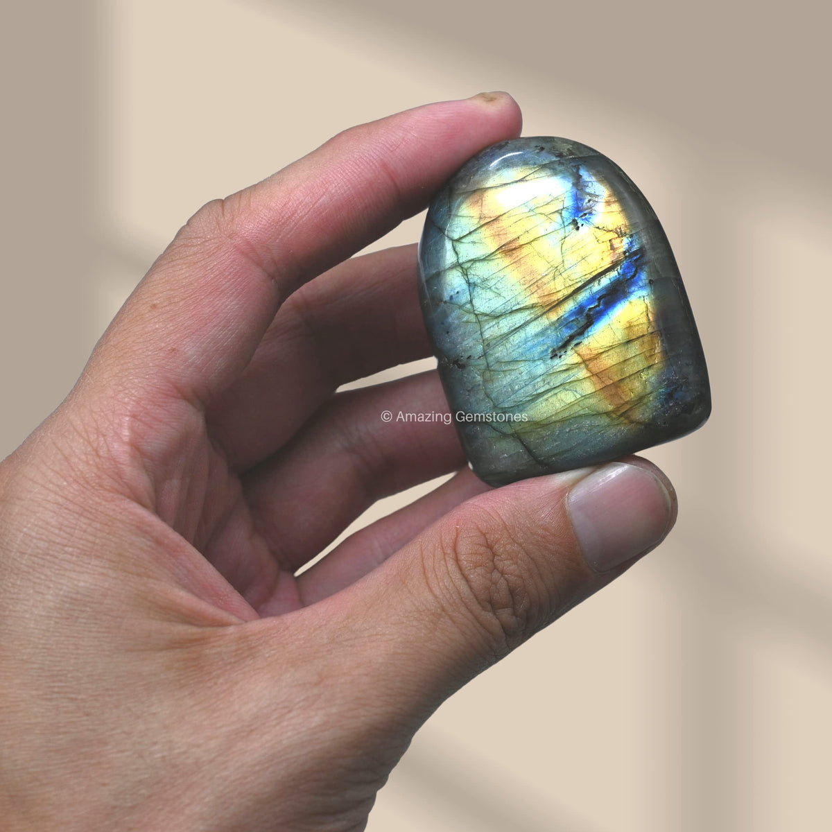 Amazing Gemstone Labradorite Crystal Standing Palm Stone - Labradorite Palm Stones and Crystals, A++ Grade Gemstones and Crystals - Healing Crystals and Healing Stones Office Home Decor Gifts