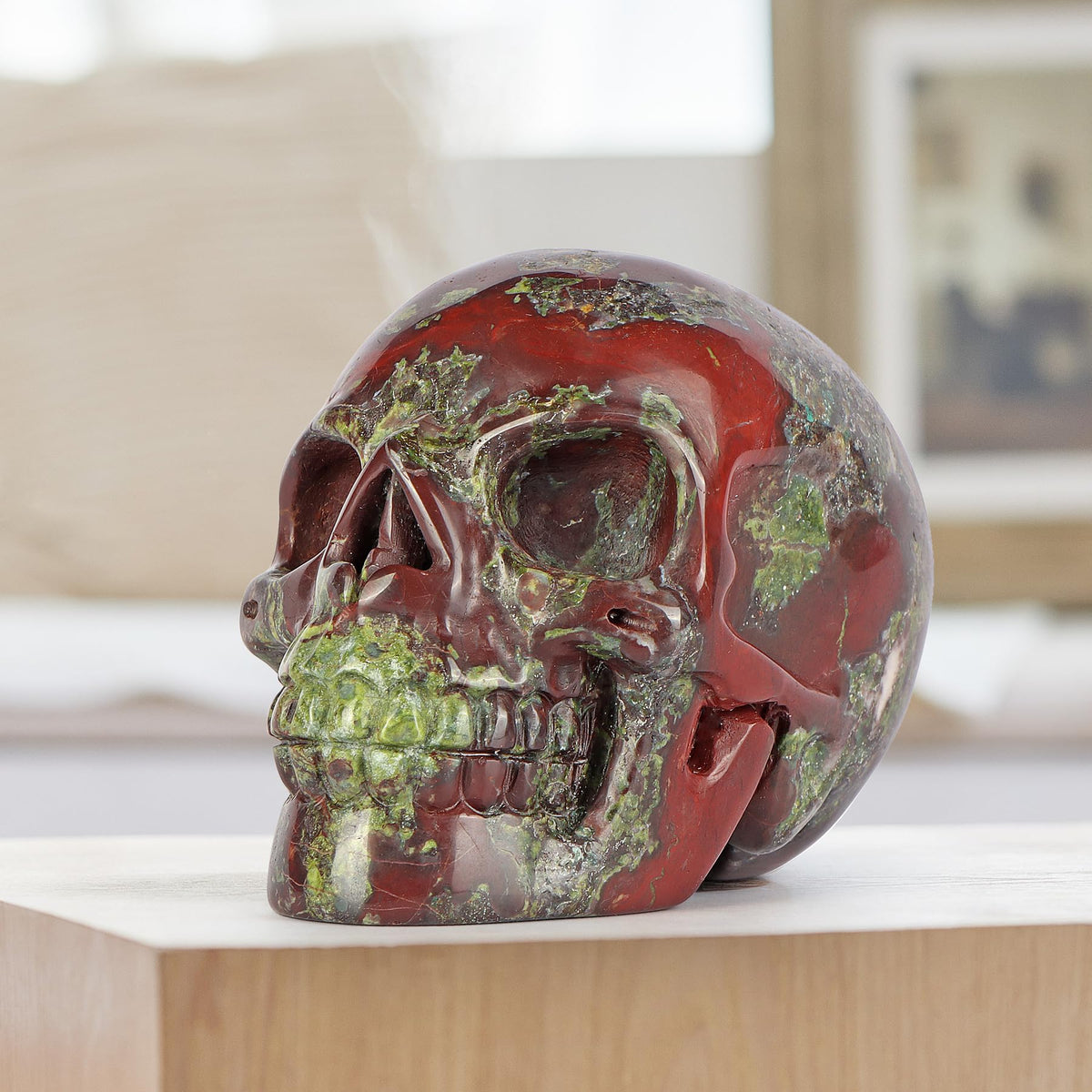 LEADGEM 3.0" Dragon Blood Stone Crystal Skull Head Figurine Healing Stone Carved Sugar Skull Statue Sculpture Decor Day of The Dead Statue Ornaments Halloween Decoration