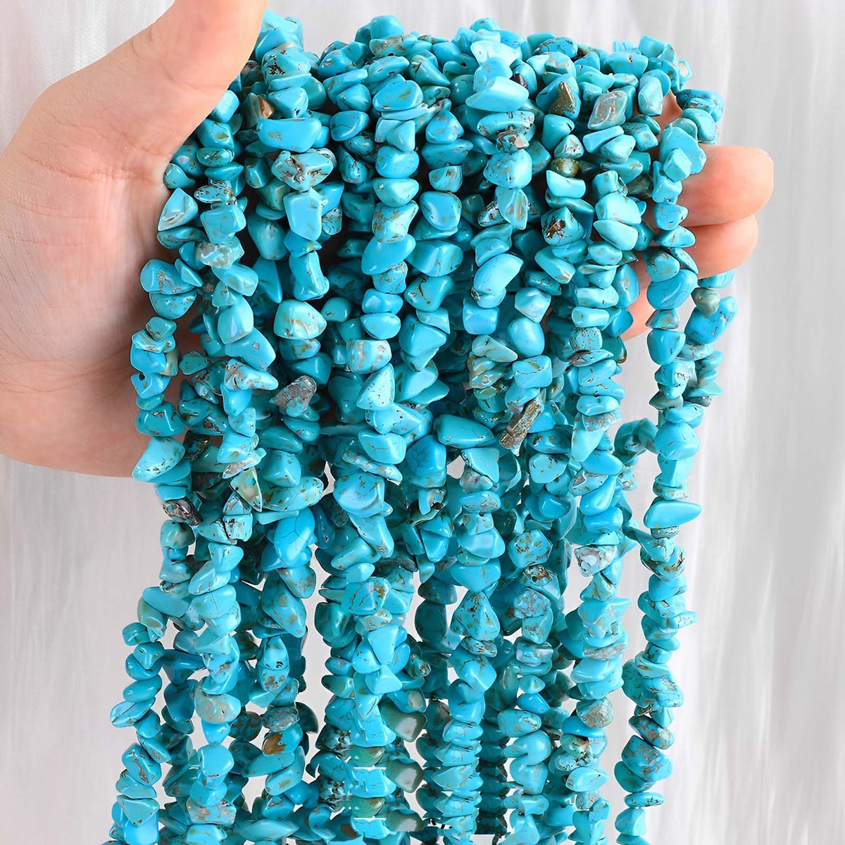 200pcs Natural Chip Stone Beads Gemstone Healing Crystal Loose Rocks Bead Irregular Glass Seed Charm Beads Drilled DIY for Jewelry Bracelet Necklace Earrings Making Crafting Supplies (Green, 5-8mm)