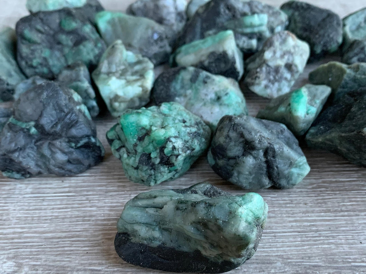 GAF TREASURES Wholesale Raw Emerald Crystals, Natural Emerald Stone, Rough Emerald Crystals, Emerald Rough, Healing Crystals (Emerald, 0.5 Pound)