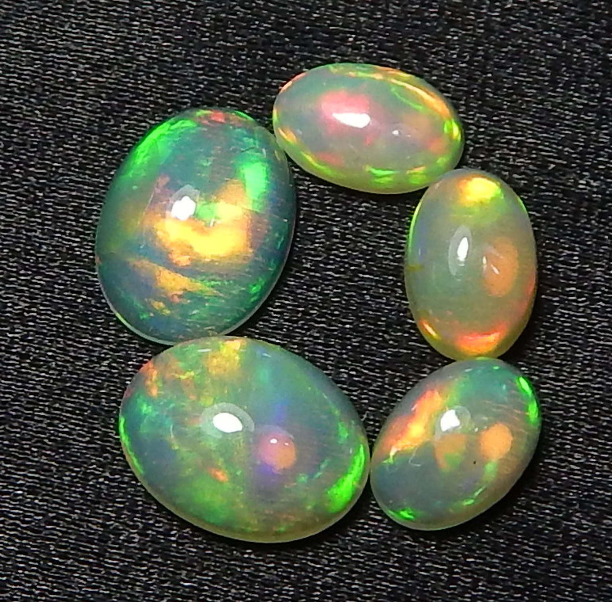 Myhealingworld Natural Ethiopian Opal 4x6mm 6x8mm oval cabochon AAA quality loose calibrated gemstones for jewelry making oval 4x6mm = 3 pcs 6x8mm = 2 pcs