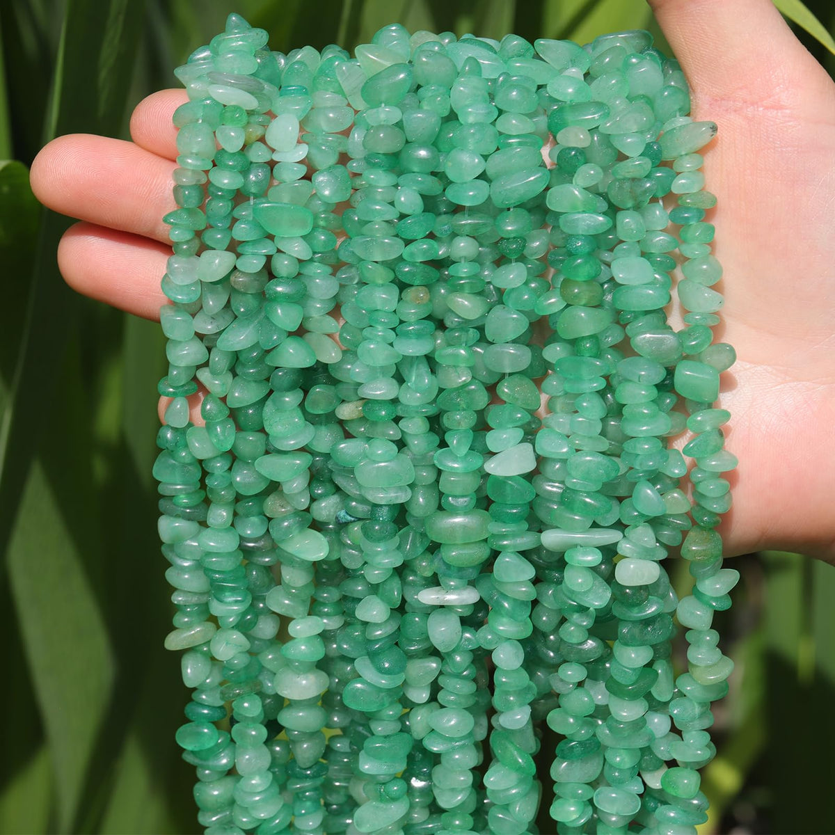 400pcs Natural Chip Stone Beads for Jewelry Making Green Aventurine 5-8mm Irregular Gemstones Healing Crystal Loose Rocks Bead Hole Drilled for Ring Earrings Necklace Bracelet Making DIY Art Crafts