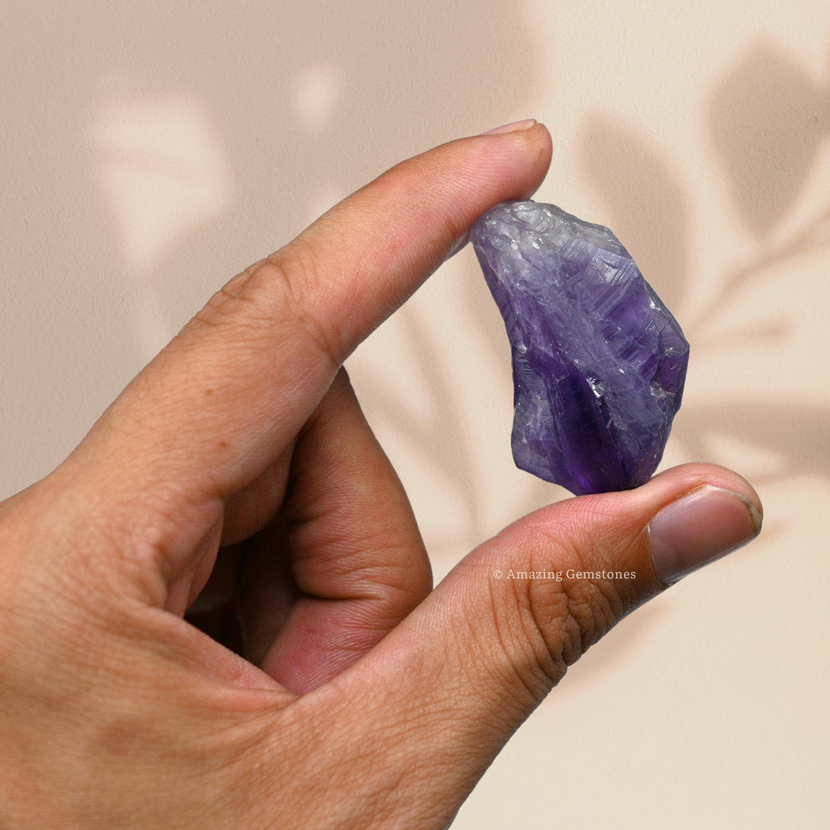 Amazing Gemstone Amethyst Raw Crystals and Healing Stones, Natural Rocks for Tumbling and DIY Raw Stones and Crystals (1 Piece)