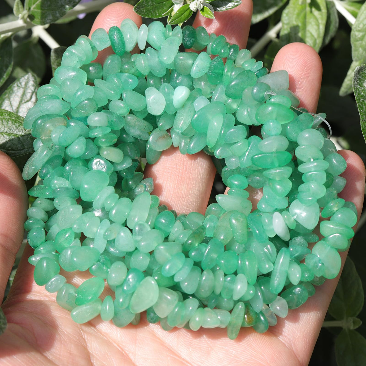 400pcs Natural Chip Stone Beads for Jewelry Making Green Aventurine 5-8mm Irregular Gemstones Healing Crystal Loose Rocks Bead Hole Drilled for Ring Earrings Necklace Bracelet Making DIY Art Crafts