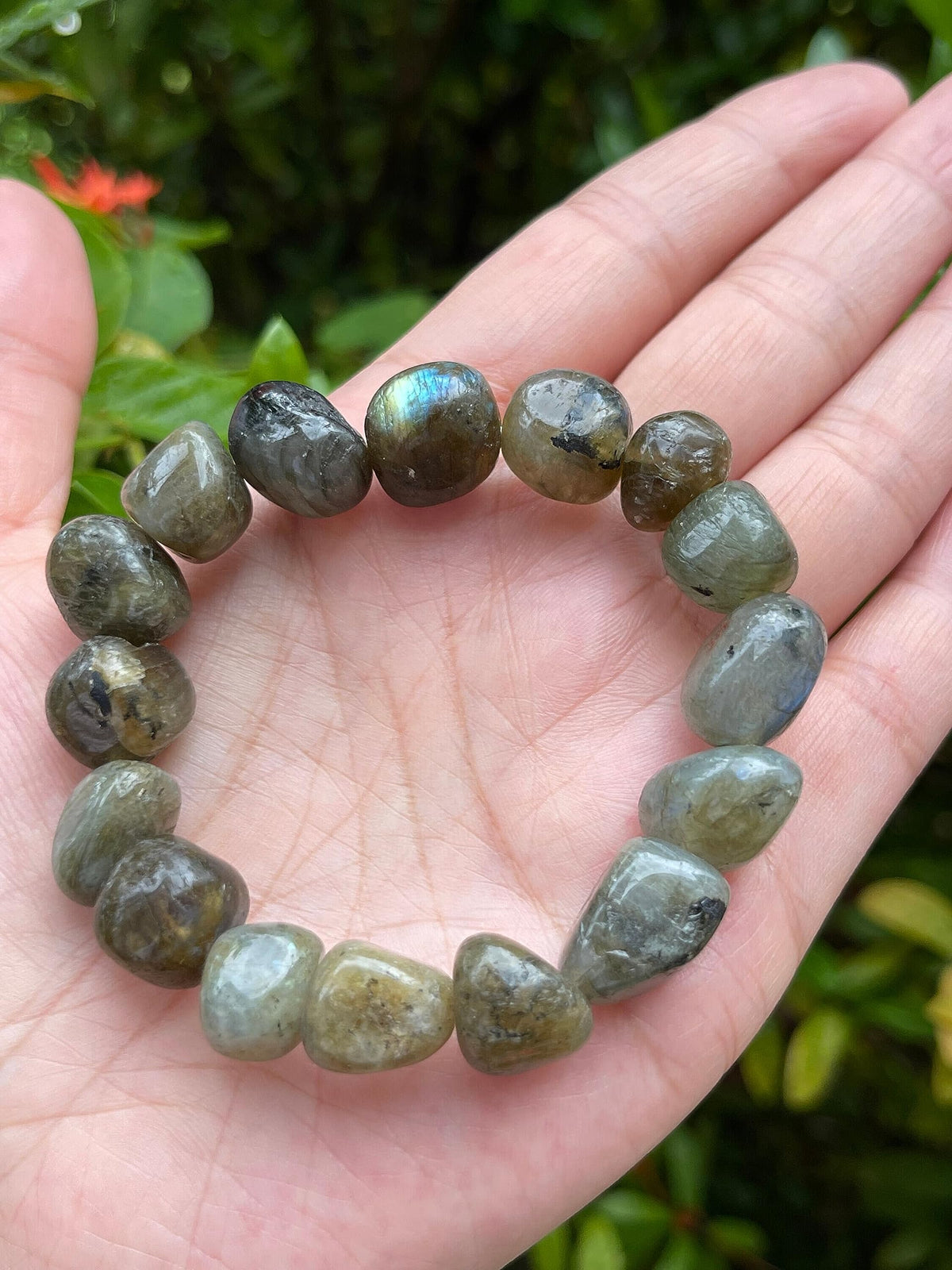 GAF TREASURES Labradorite Crystal Nugget Bracelet, Genuine Labradorite Tumbled Gemstone Bracelet, Healing Crystal Bracelet, Gift for Men & Women (1)