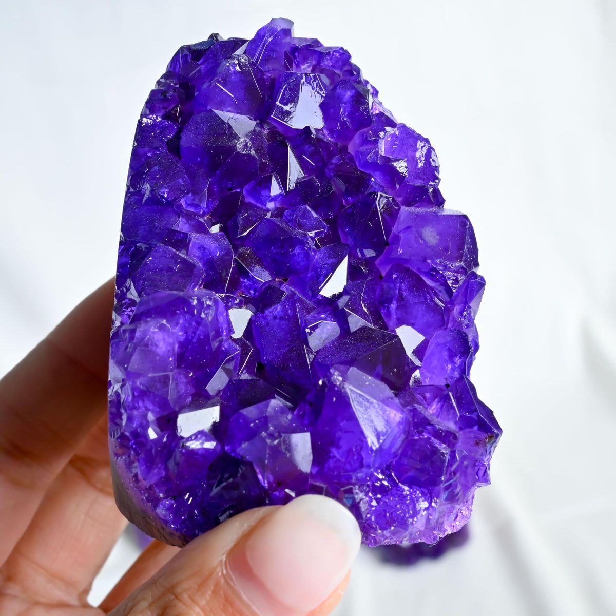 CrystalHola 200-700g Selected Raw Geode Quartz Cluster Home Feng Shui Ornaments Energy Stone Healing Tools Meditation Feng Shui Decoration,Stone Display Piece, Mineral Specimen (Purple, 200-300g)