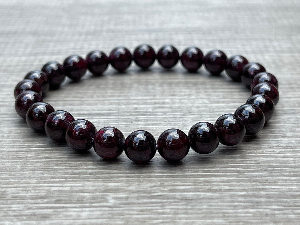 GAF TREASURES Garnet Crystal Bead Bracelet 7-8mm, Genuine Garnet Stretch Gemstone Bracelet, Healing Crystal Bracelet, Gift for Men & Women (1)