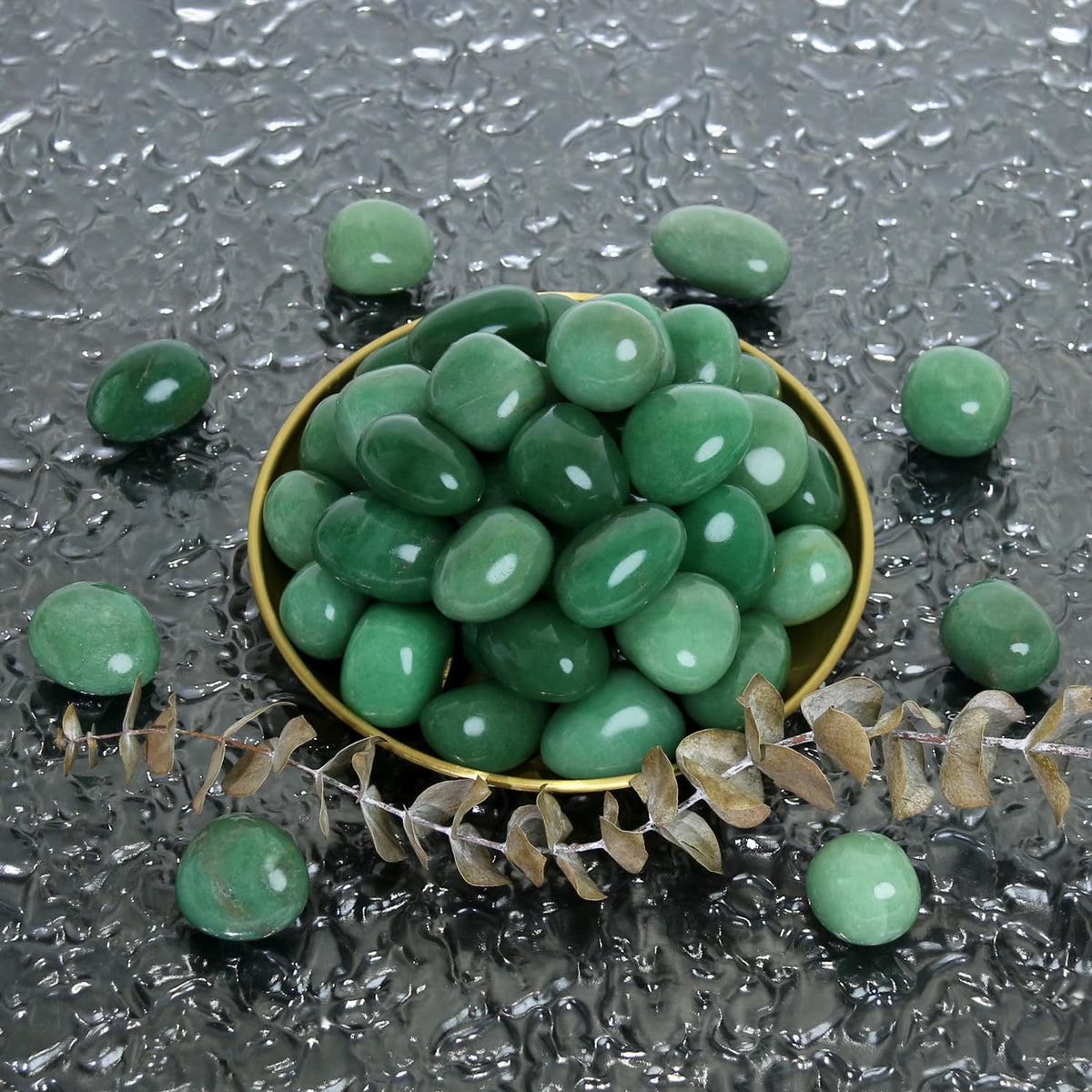 Namzi Brazilian Tumbled Polished Natural Green Aventurine Crystals, Crystals and Healing Stones Quartz Bulk for Wicca, Reiki, Healing Energy, Chakra Stones, Witchcraft Supplies(10 Pcs)