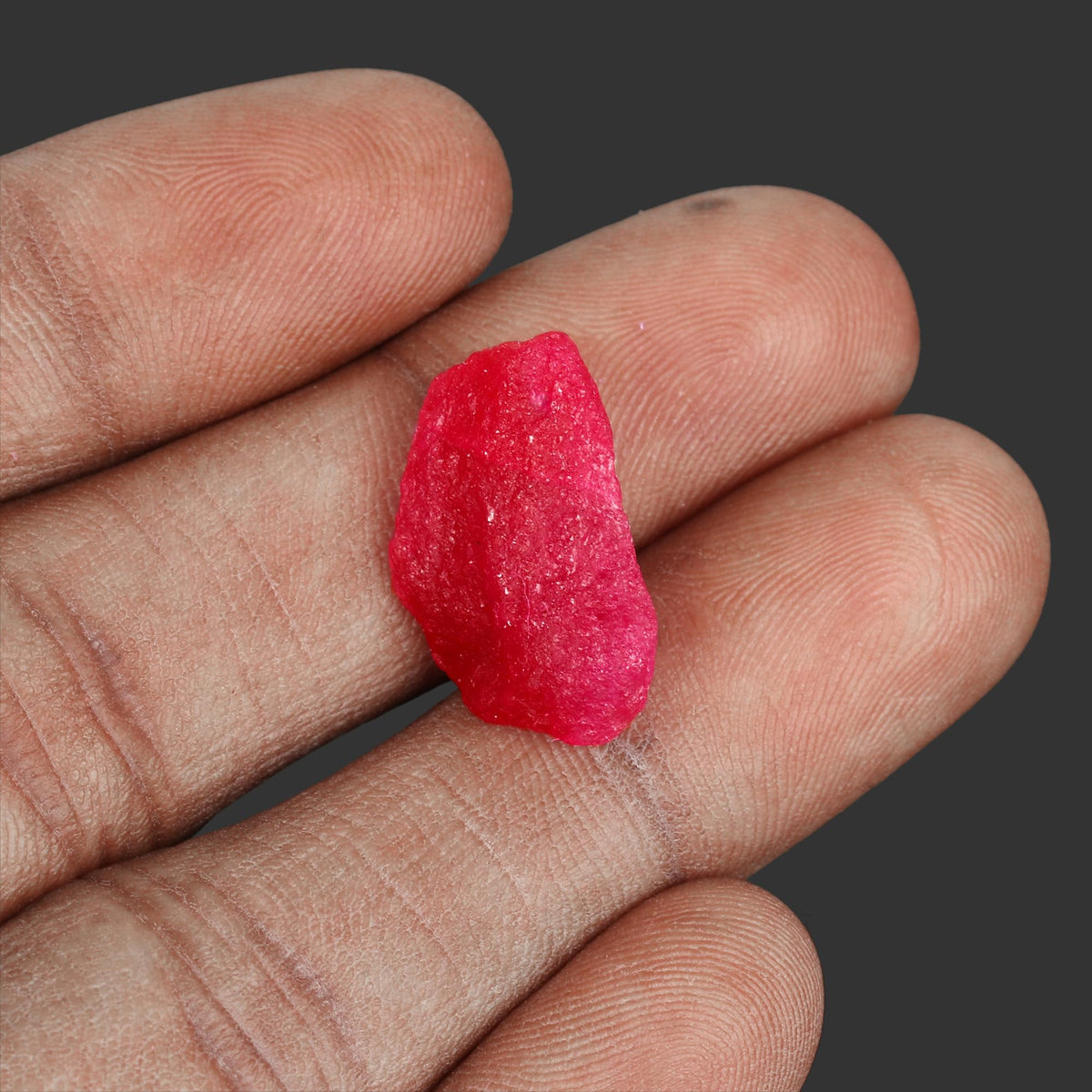GEMHUB Gemstone Red Ruby 9.00 Carat Rough Stone Healing Crystal Stone Raw Uncut Ruby Gemstone Jewelry