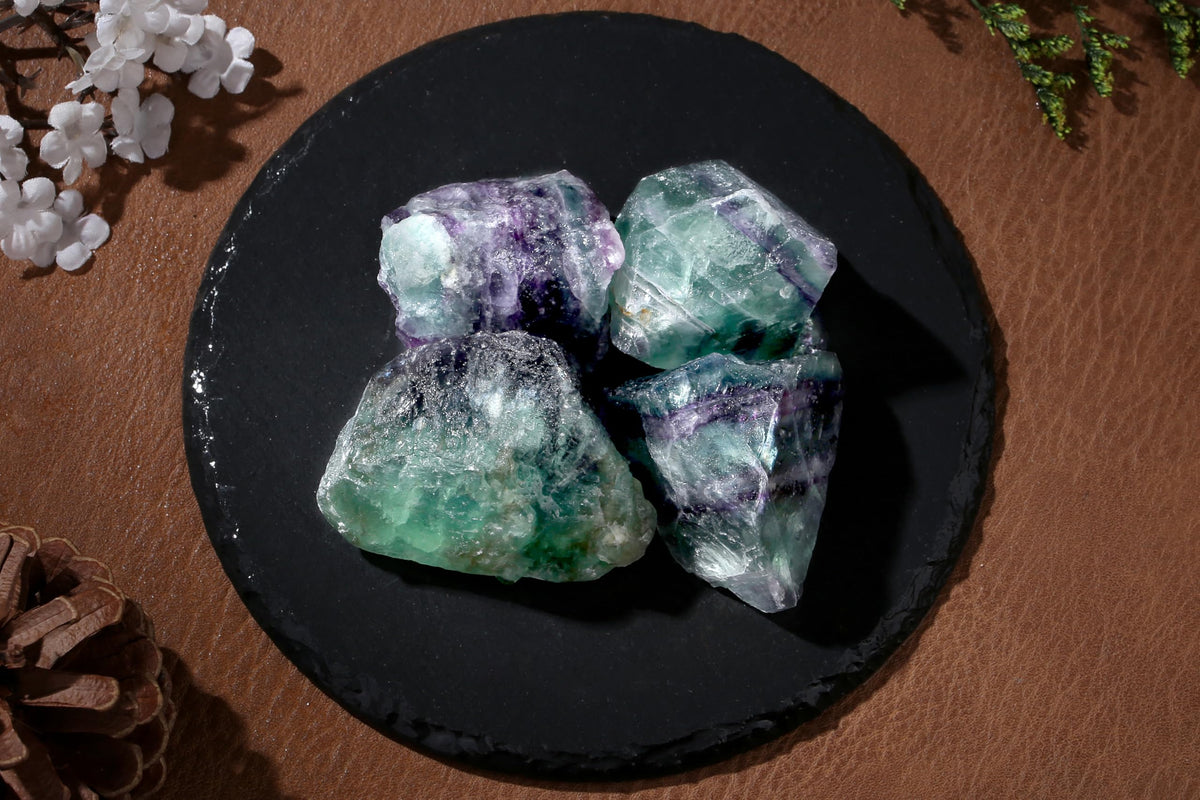 QINJIEJIE Fluorite Crystal 2PCS Raw Crystals 1.8-2.2'' Color Stones Natural Crystals Healing Stones Bulk Large Stones for Tumbling Cabbing Fountain Rocks Polishing Handmade DIY Gifts