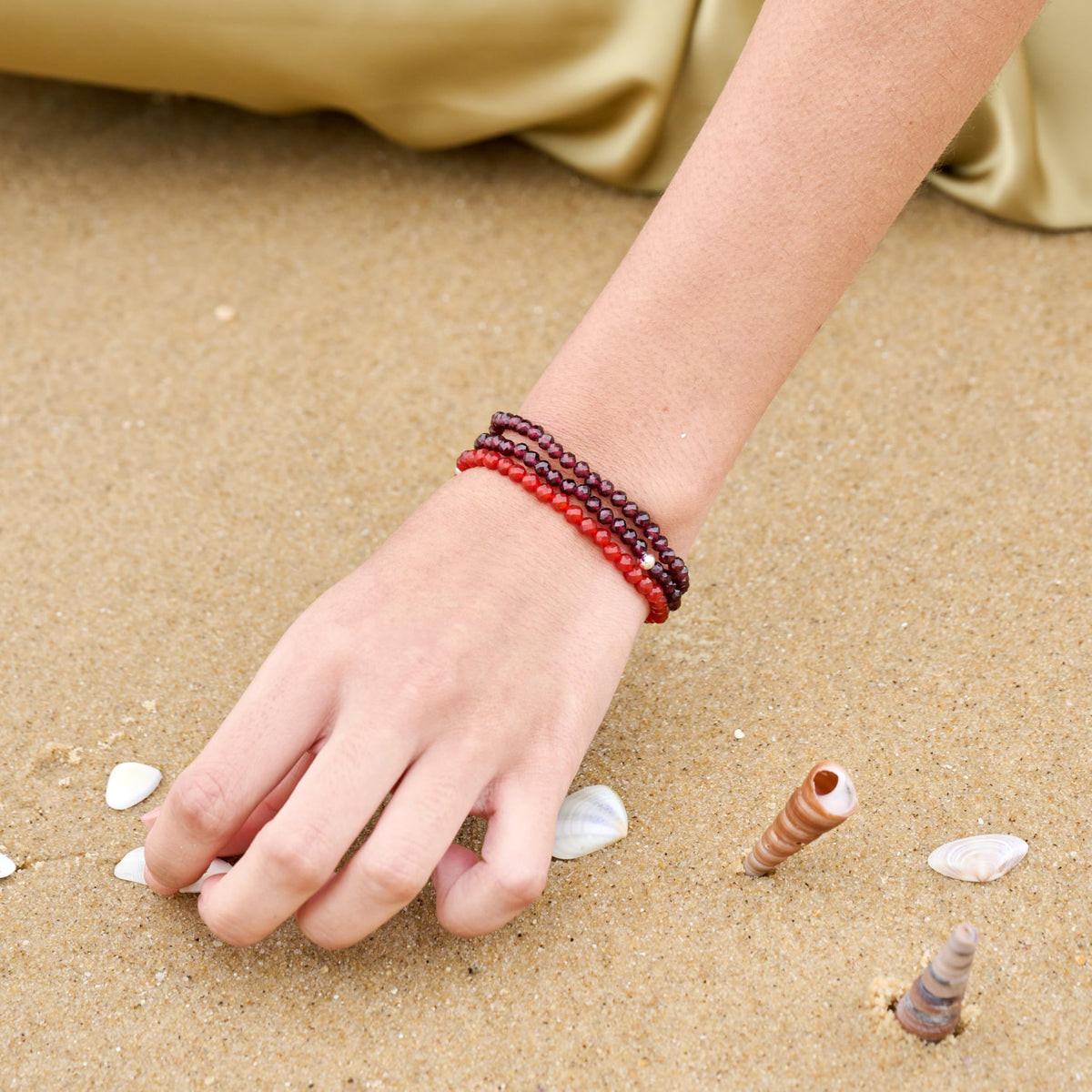 Farfume Garnet - Love & Passion - Beaded Bracelets for Women,Handmade Natural Stone 4mm Beads 925 Sterling Silver Stretch Bracelets, Chakra Crystal Gemstone Jewelry Gifts for Mom
