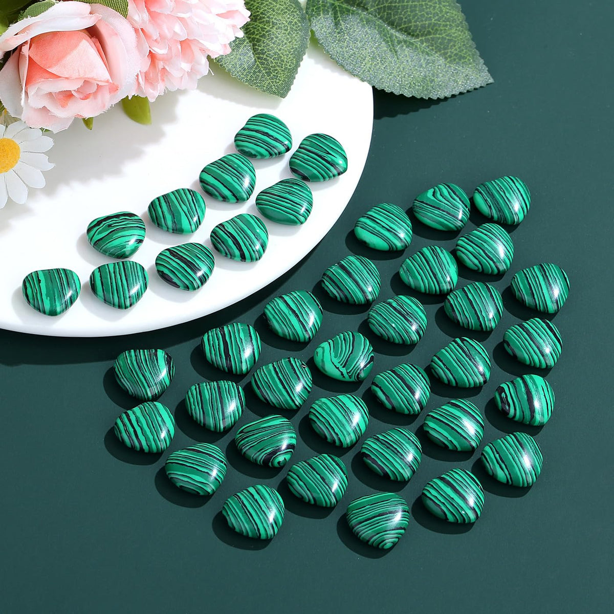 NUKAYAI 20PCS Malachite Healing Crystals Set Stones Love Heart Shaped Polished Green Crystal Natural Cute Pocket Thumb Reiki Wholesale Set Balancing Meditation Mothers Day Bulk Gifts for Women