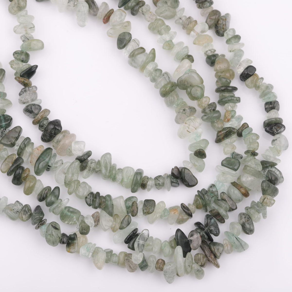 200pcs Natural Irregular Chip Stone Beads 5-8mm Pre-Drilled 30-inch Strand Semi-Precious Healing Crystal Beads for DIY Jewelry Making Bracelet Chakra Crafts Green Rutilated Quartz
