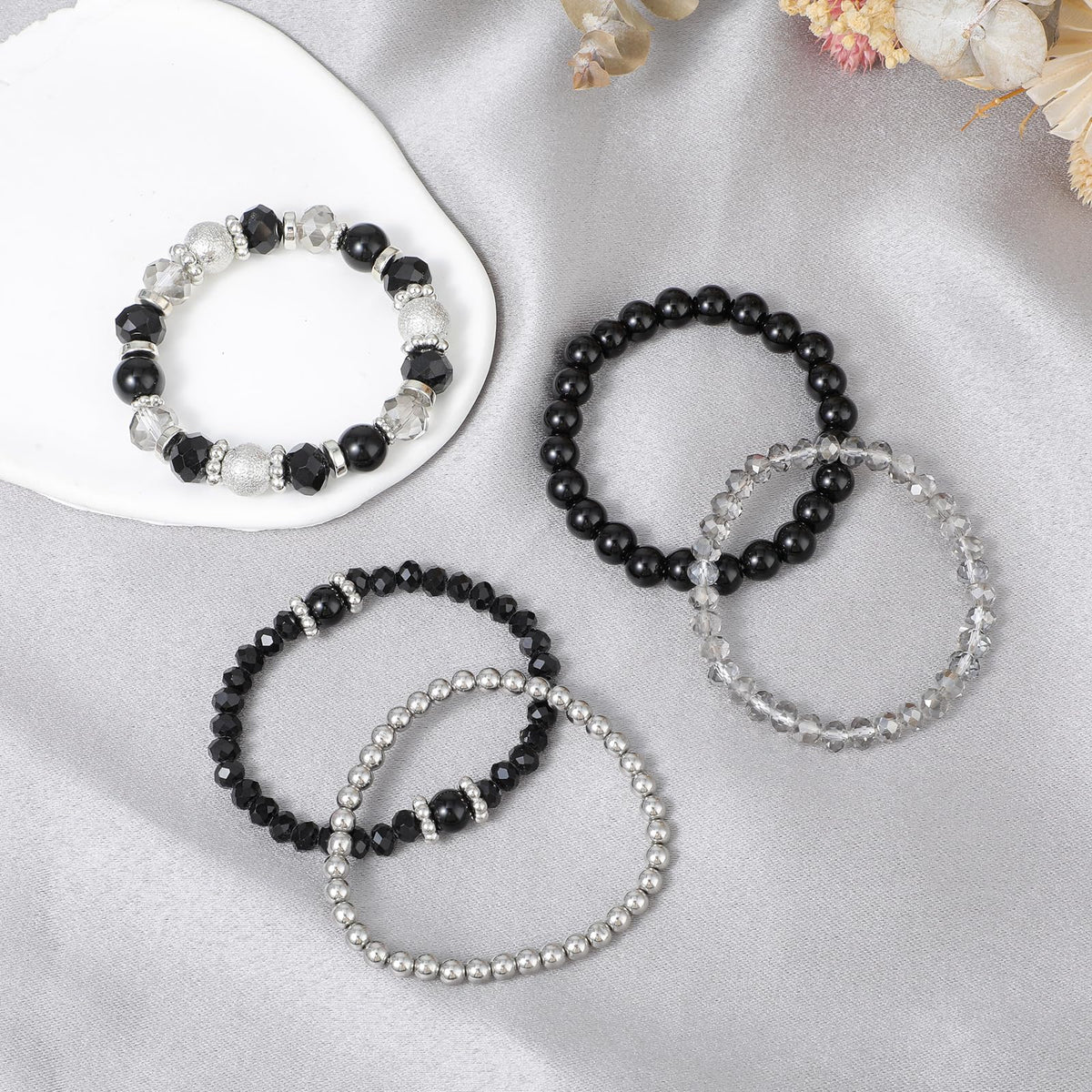 5 Pcs Beaded Stretch Bracelets Black Stackable Bracelets Crystal Bead Bracelet Boho Beaded Bracelets Stretch Layering Crystal Stone Beaded Bracelets Trendy Costume Jewelry Gifts for Women