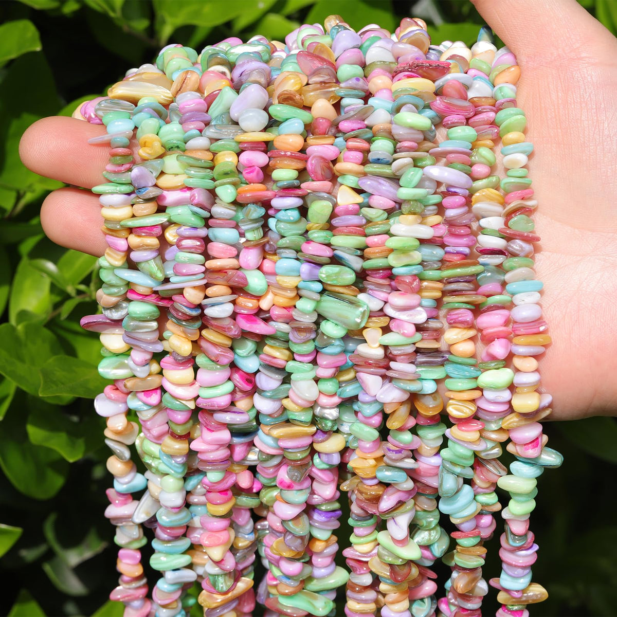 400pcs Pastel Shell Chip Beads 5-8mm Pre-drilled Freeform Loose Gemstone Healing Beads for DIY Jewelry Making Ring Earrings Necklace Bracelet Art Crafts