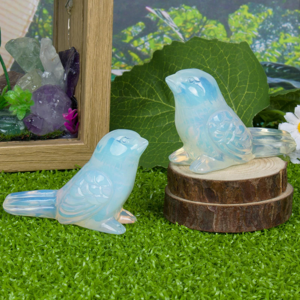 Ytbeoxk Opalite Crystal Bird Carving Hand Carved Gemstone Bird Figurine 2.4 Inch Polished Animal Sculpture Healing Stone Home Office Desk Decoration Gift Collection