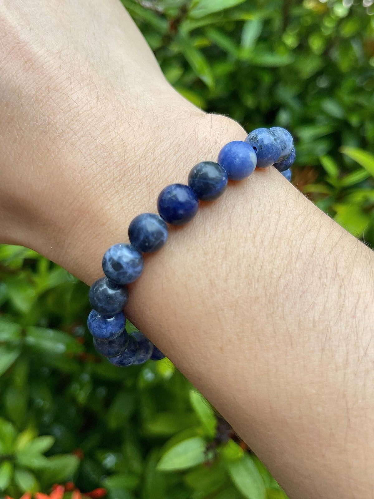 GAF TREASURES Sodalite Crystal Bead Bracelet 8mm, Genuine Sodalite Stretch Gemstone Bracelet, Healing Crystal Bracelet, Gift for Men & Women (1)