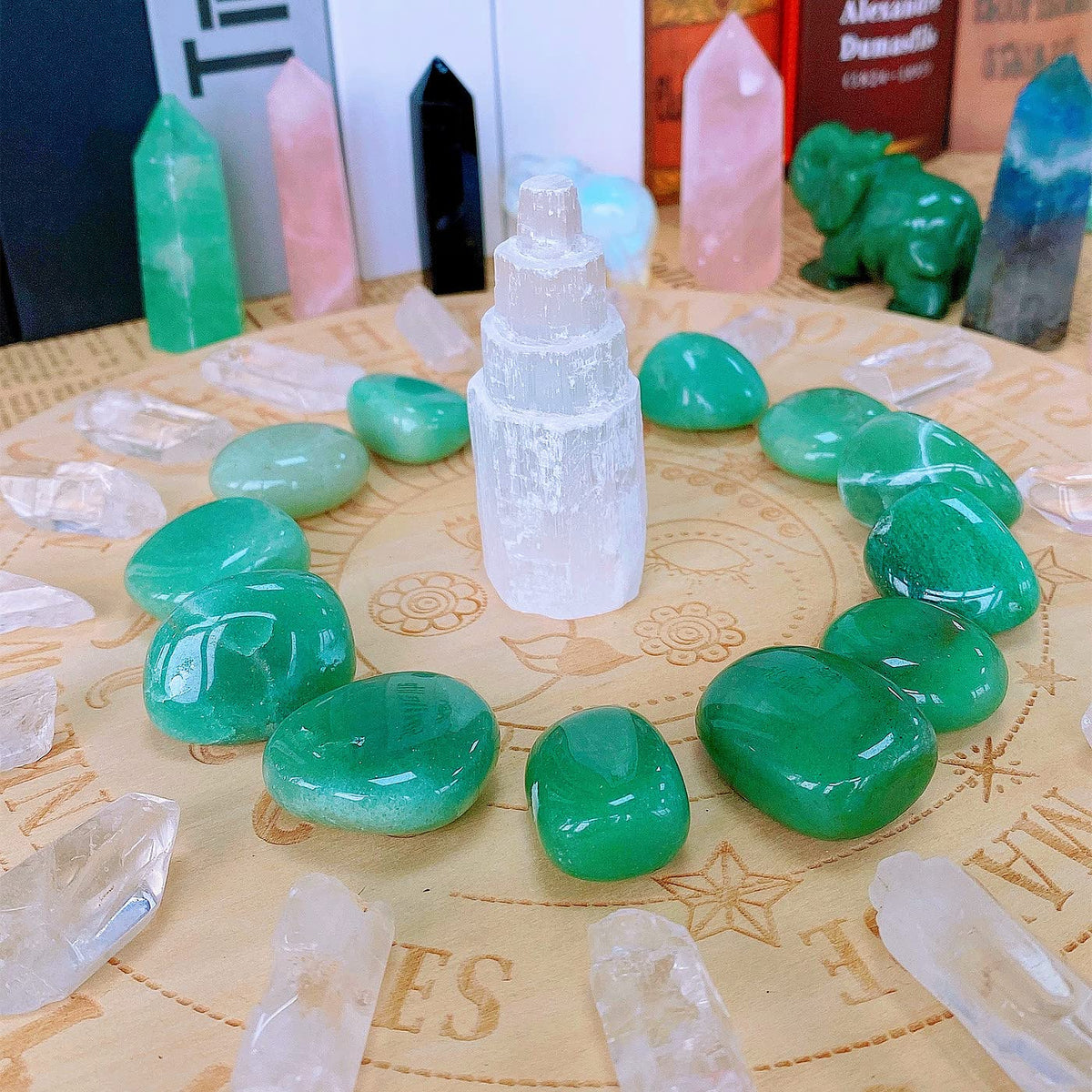 QINJIEJIE Crystals Green Aventurine (1000+ Carats) Polished Stone 0.6-1" Natural Irregular Stone Tumbled Reiki Healing Crystal Decoration Bulk 0.45 LB 200G