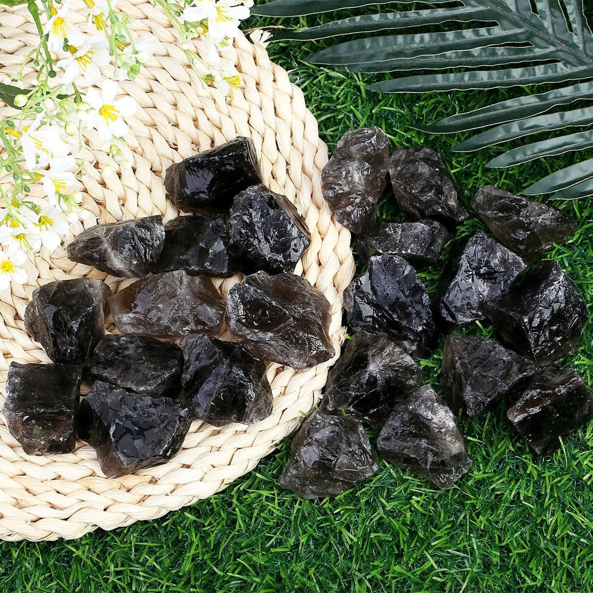 ZHIYUXI 1lb Smoky Quartz Raw Crystals Bulk Large Crystals 2" Quartz Crystals and Stones Rocks for Tumbling Gemstones for Meditation, Wicca, Cabbing, Fountain Rocks, Wire Wrapping, Decoration