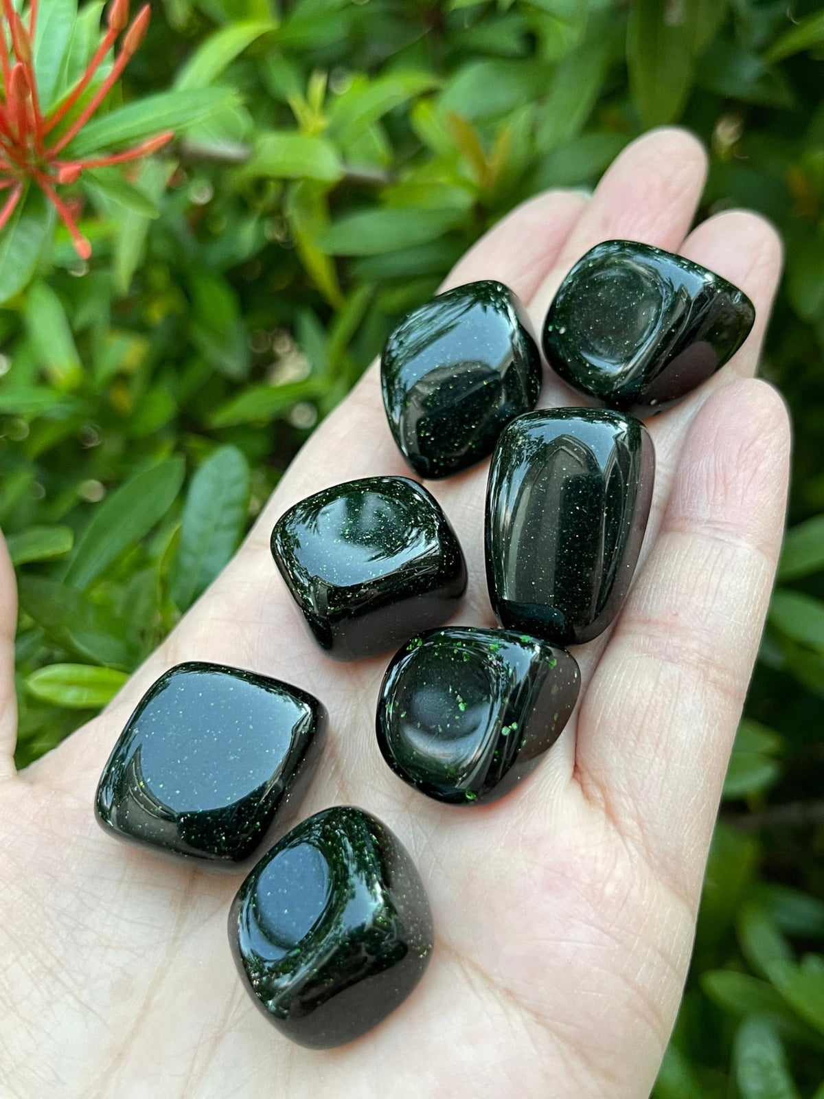GAF TREASURES 5 Pcs Green Goldstone Tumbled Stones, Polished Green Goldstone Gemstone, Green Goldstone Healing Crystals (Green Goldstone)