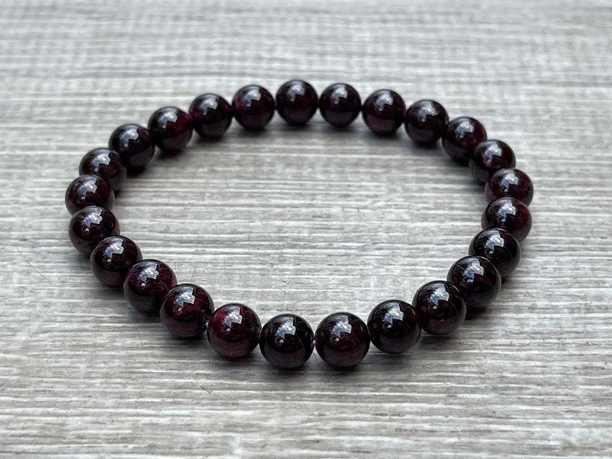 GAF TREASURES Garnet Crystal Bead Bracelet 7-8mm, Genuine Garnet Stretch Gemstone Bracelet, Healing Crystal Bracelet, Gift for Men & Women (1)