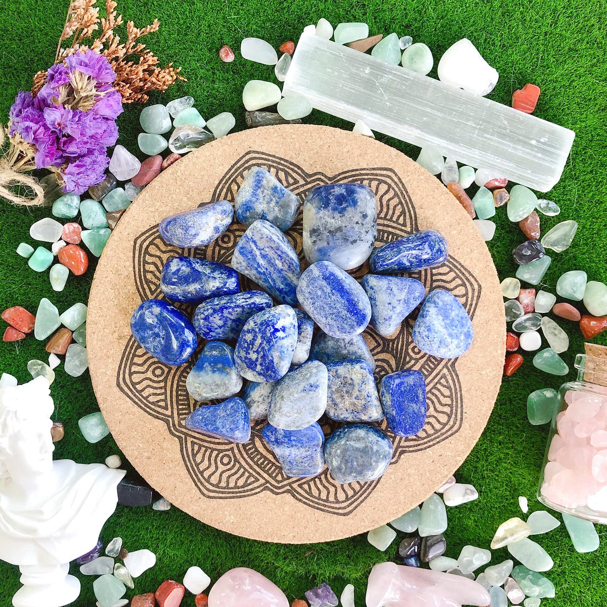 Blue Solidate Tumbled Polished Natural Healing Crystals Stones Bulk Stones Crystal for Energy Reiki Tumbling Cabbing Balancing Decoration Gemstones Crystal Healing Meditation Therapy Gift 100g