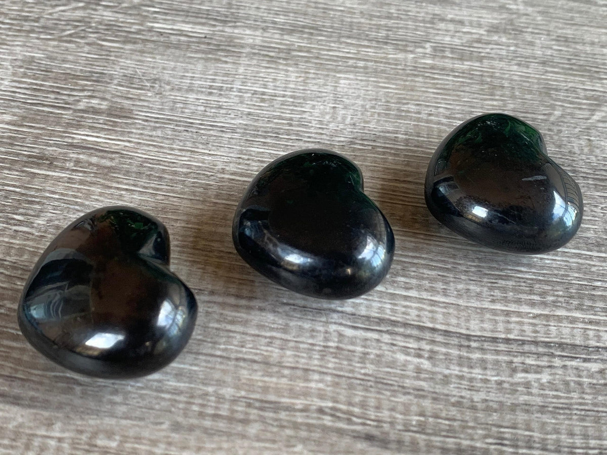 GAF TREASURES Shungite Gemstone Hearts, Polished Shungite Puffy Hearts, Shungite Crystal Palm Stone, Shungite Healing Crystal Hearts (1 Heart)