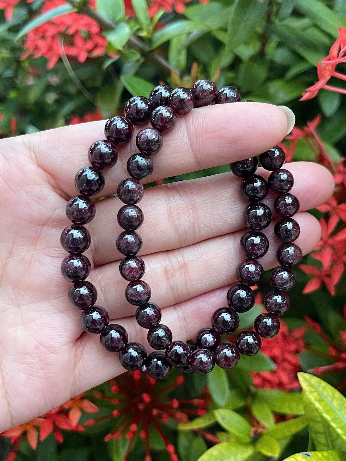 GAF TREASURES Garnet Crystal Bead Bracelet 7-8mm, Genuine Garnet Stretch Gemstone Bracelet, Healing Crystal Bracelet, Gift for Men & Women (1)