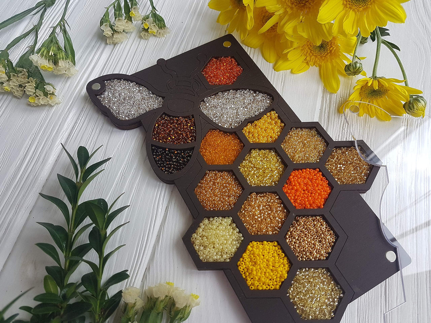 Bead Organizer, Diamond Embroidery Painting Accessories Storage Box, Wooden Tray Storage Divider Box (bee)