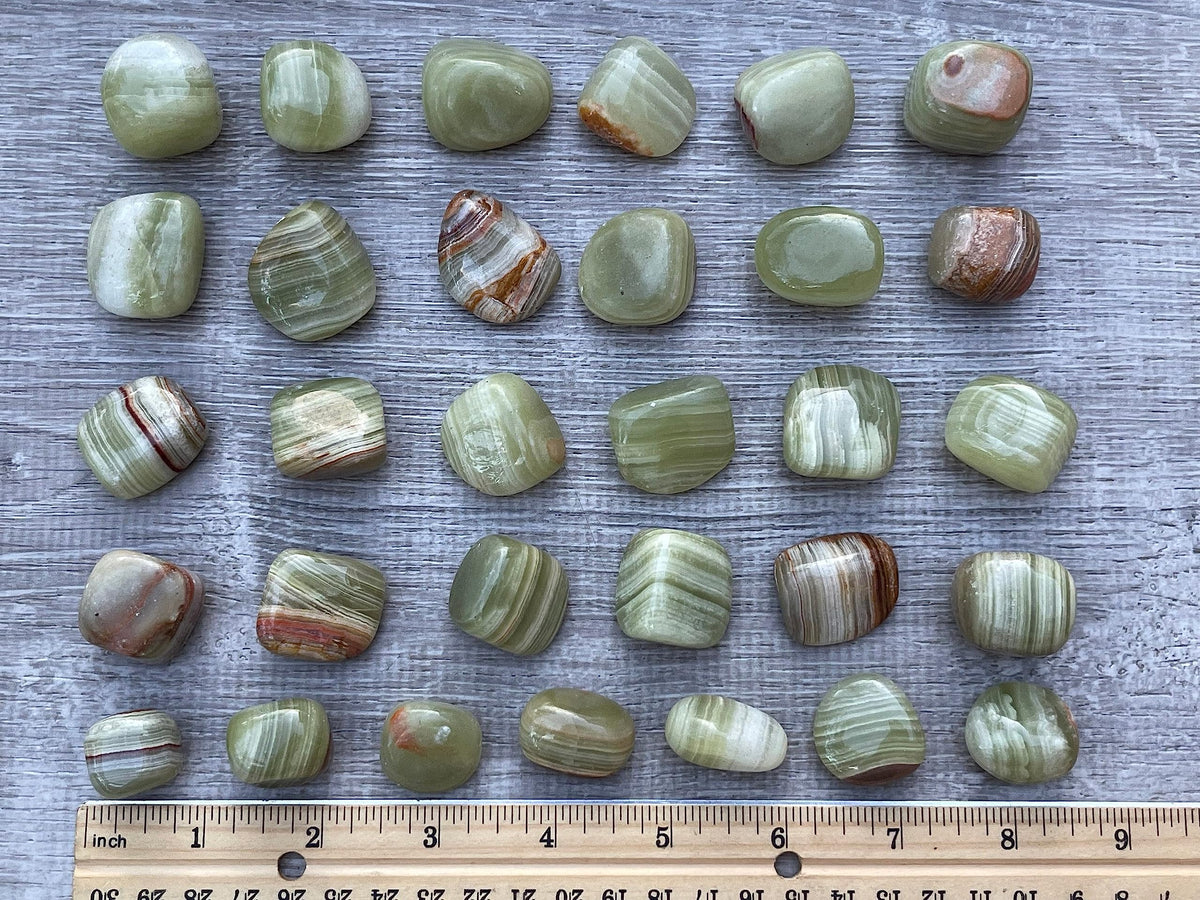GAF TREASURES 5 Pcs Green Onyx Tumbled Stones, Polished Green Onyx Gemstone, Green Onyx Healing Crystals (Green Onyx)