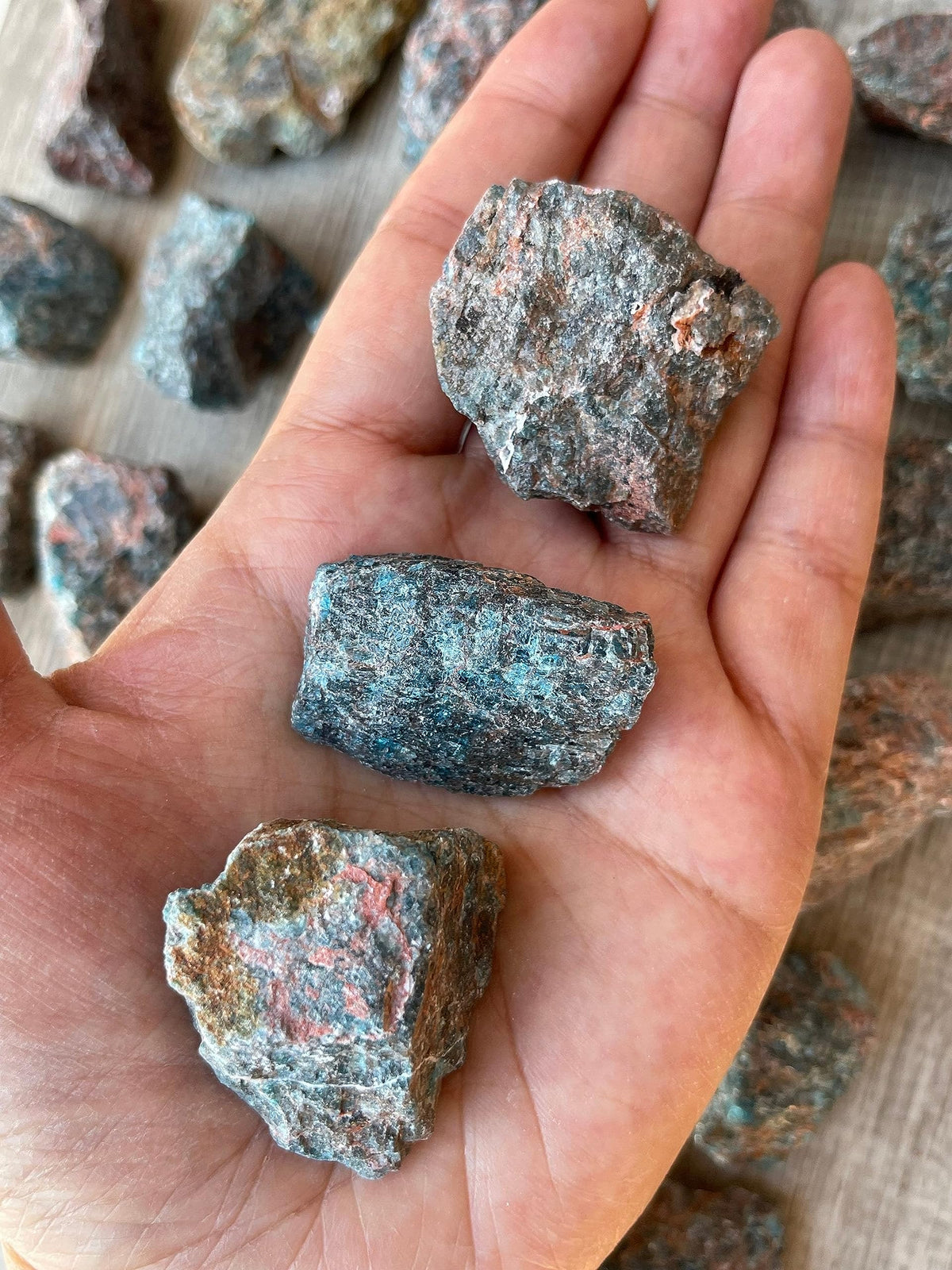 GAF TREASURES Wholesale Raw Apatite Crystals, Natural Apatite Stone, Natural Rough Apatite Crystals, Apatite Rough, Apatite Healing Crystals (Apatite, 0.5 Pound)
