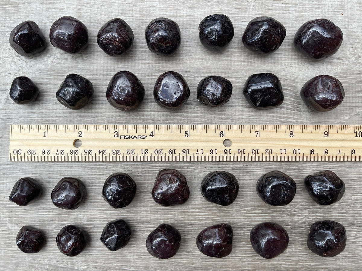 GAF TREASURES 5 Pcs Garnet Tumbled Stones, Polished Garnet Gemstone, Garnet Healing Crystals (Garnet)