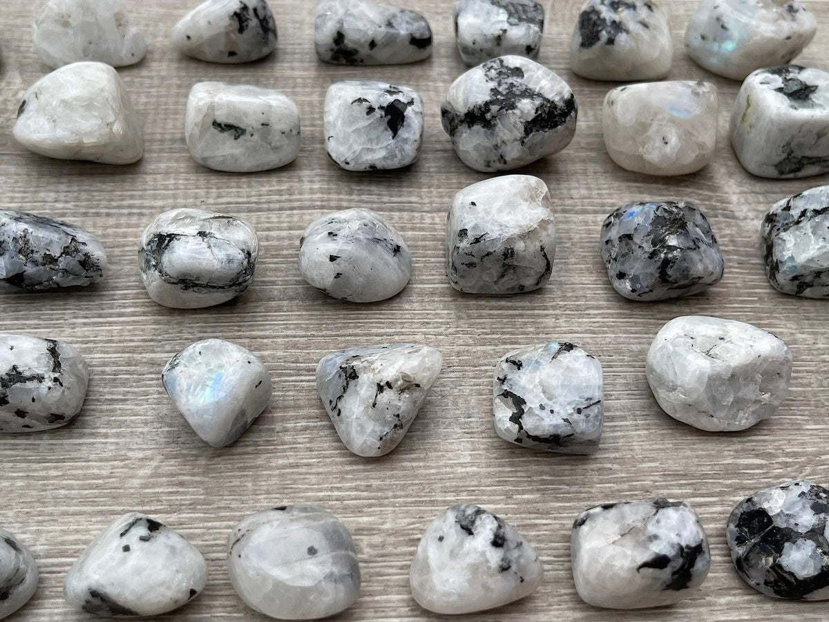 GAF TREASURES 5 Pcs Rainbow Moonstone Tumbled Stones, Polished Rainbow Moonstone Gemstone, Rainbow Moonstone Healing Crystals (Rainbow Moonstone)